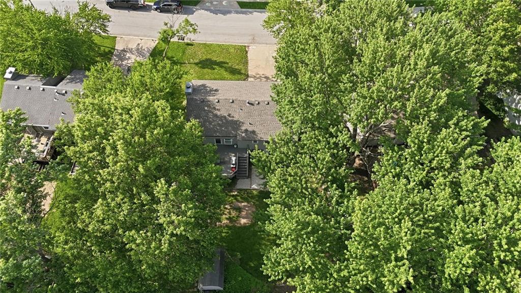 1037 South Valley Road Olathe, KS 66061 - Photo 6 of 7