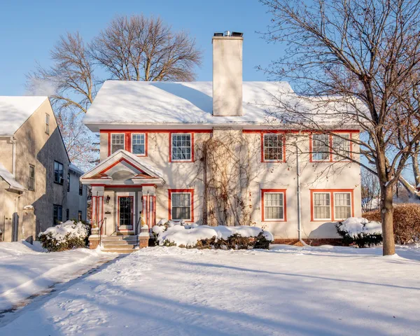 $795,000 | 1917 Summit Avenue, Unit 2, St. Paul, MN 55105