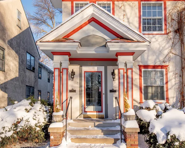 $795,000 | 1917 Summit Avenue, Unit 2, St. Paul, MN 55105