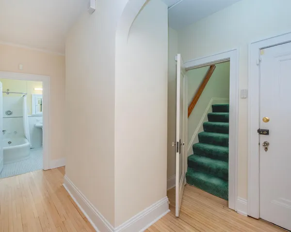 $795,000 | 1917 Summit Avenue, Unit 2, St. Paul, MN 55105