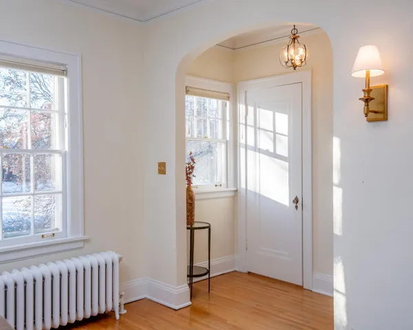 $795,000 | 1917 Summit Avenue, Unit 2, St. Paul, MN 55105