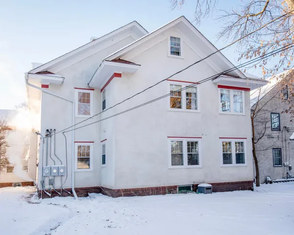 $795,000 | 1917 Summit Avenue, Unit 2, St. Paul, MN 55105