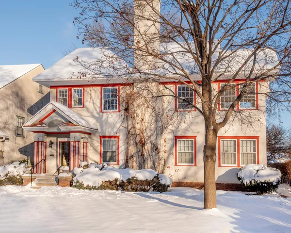 $795,000 | 1917 Summit Avenue, Unit 2, St. Paul, MN 55105