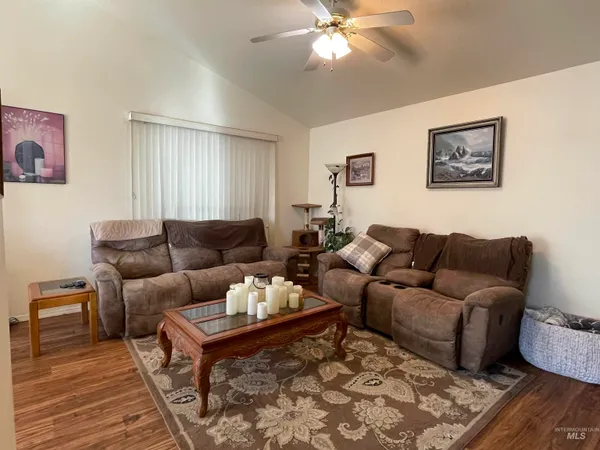 $269,900 | 334 17th Avenue North, Payette, ID 83661