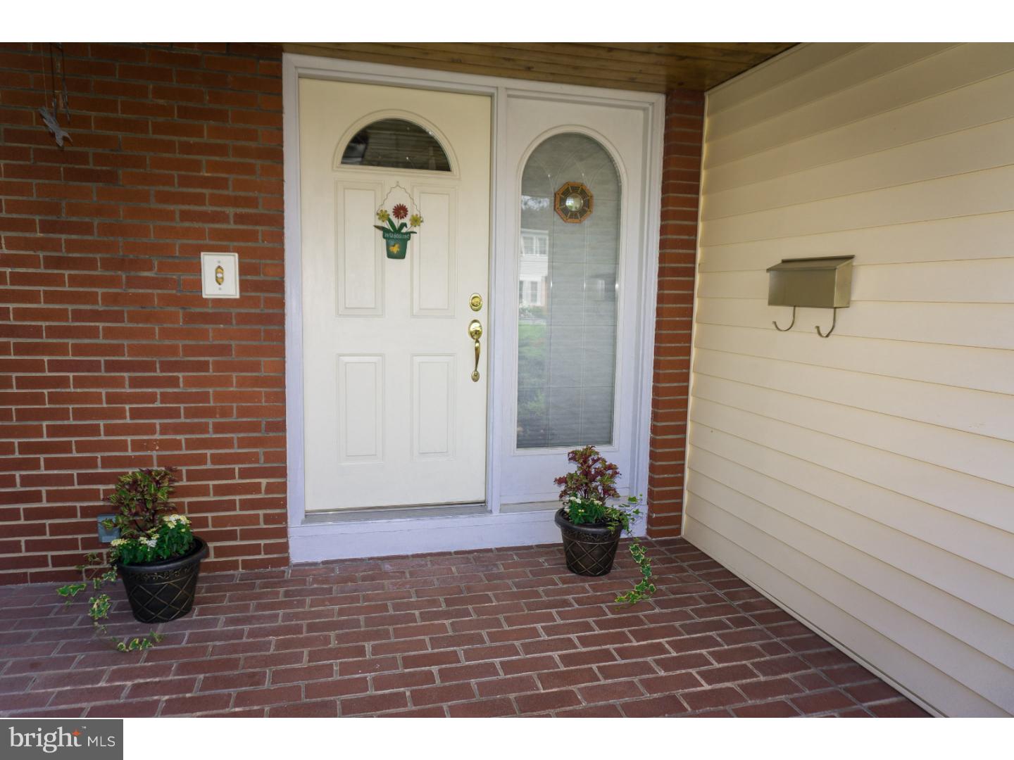 9 Silsbee Road New Castle, DE 19720 - Photo 2 of 25 Exterior Front