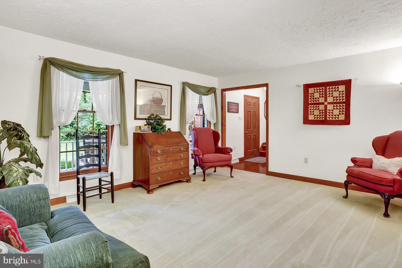 154 Pickett Road Dover, PA 17315 - Photo 2 of 36 Gallery Image 2