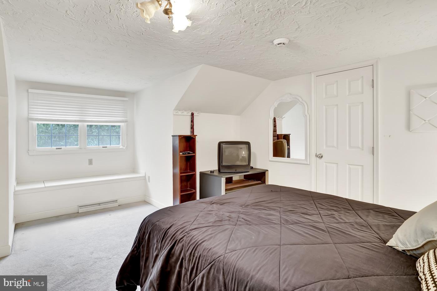 154 Pickett Road Dover, PA 17315 - Photo 21 of 36 Gallery Image 21