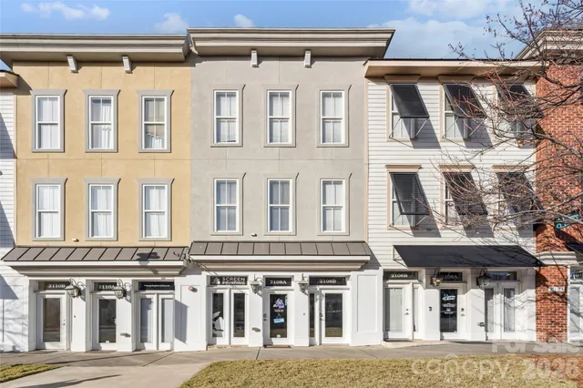 $579,000 | 2108 Ayrsley Town Boulevard, Charlotte, NC 28273