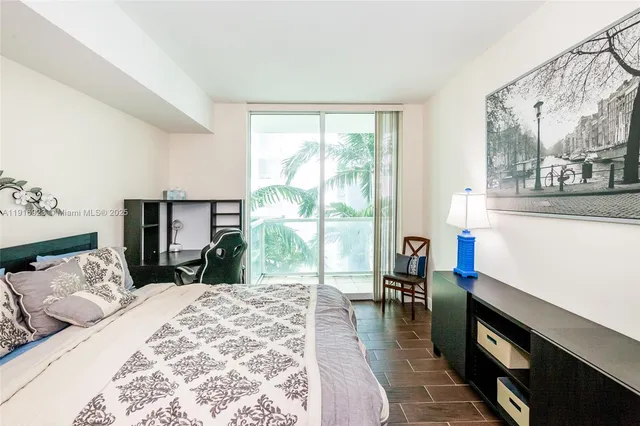 $3,000 | 218 Southeast 14th Street, Unit 1006, Miami, FL 33131