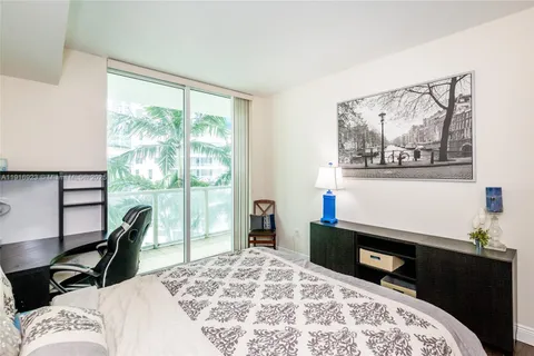 $3,000 | 218 Southeast 14th Street, Unit 1006, Miami, FL 33131