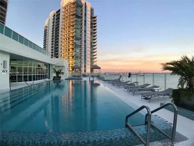 $3,000 | 218 Southeast 14th Street, Unit 1006, Miami, FL 33131