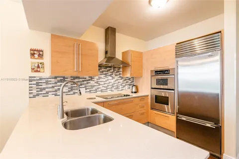 $3,000 | 218 Southeast 14th Street, Unit 1006, Miami, FL 33131