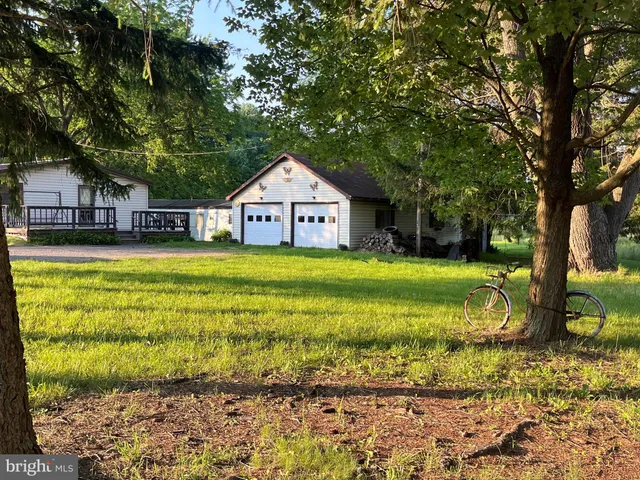 $149,500 | 3064 Berry Rdg Road, East Waterford, PA 17021