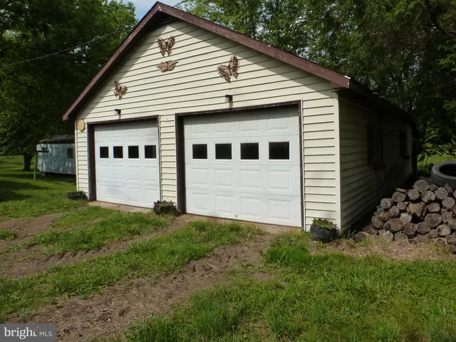 $149,500 | 3064 Berry Rdg Road, East Waterford, PA 17021