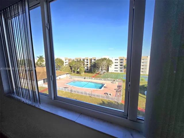 $2,150 | 6960 Miami Gardens Drive, Unit 2531, Hialeah, FL 33015