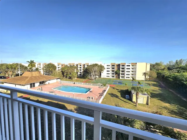 $2,150 | 6960 Miami Gardens Drive, Unit 2531, Hialeah, FL 33015