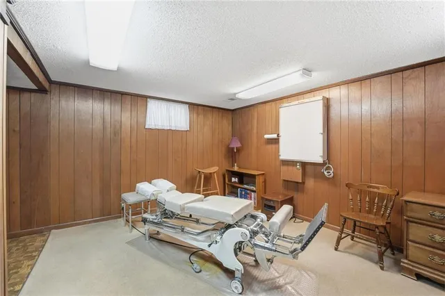 $200,000 | 4411 Sterling Avenue, Kansas City, MO 64133