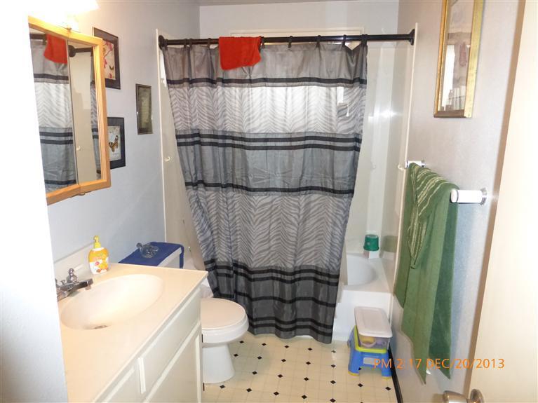 2222 Delta Waters Road Medford, OR 97504 - Photo 2 of 7 Bath #1