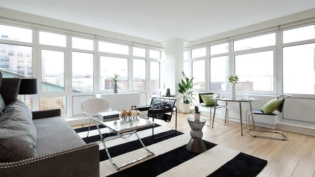 $5,171 | 175 Kent Avenue, Unit 403 | Williamsburg