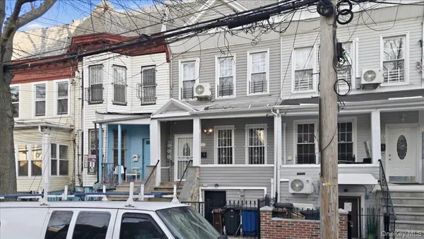 $850,000 | 1268 Findlay Avenue | Concourse