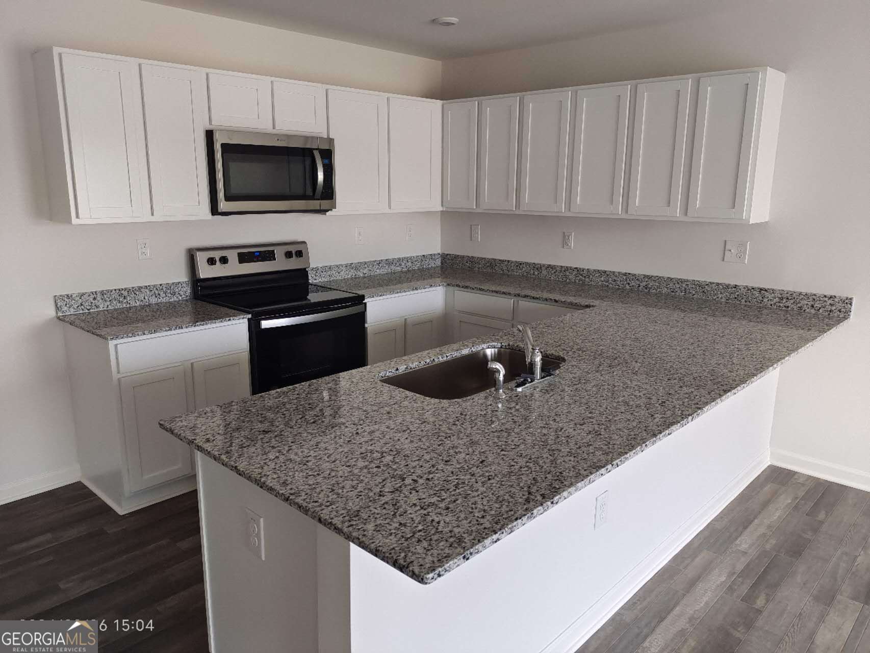 556 Pemberton Street Euharlee, GA 30145 - Photo 4 of 19