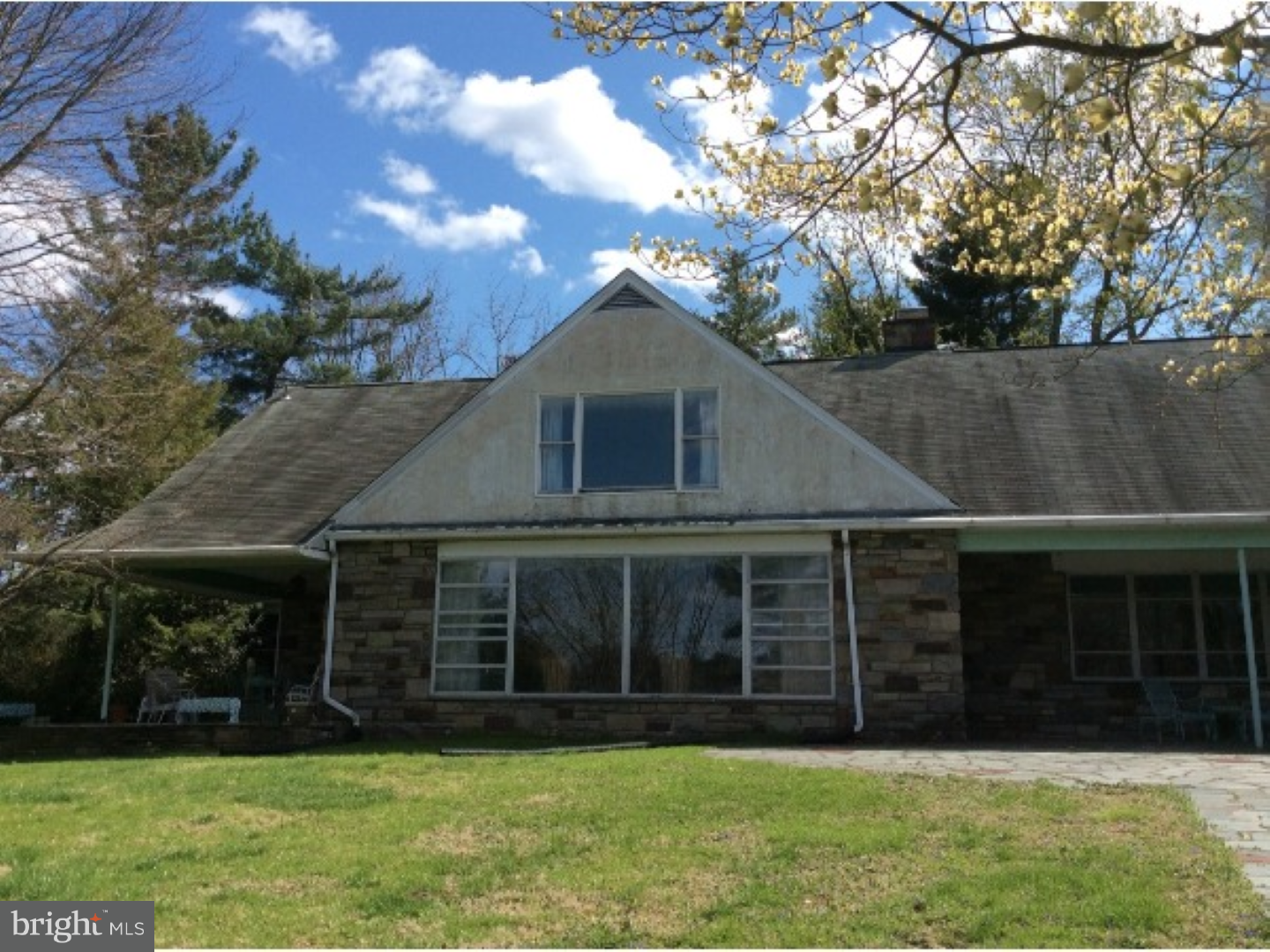 473 Marple Road Broomall, PA 19008 - Photo 2 of 25 Exterior Front