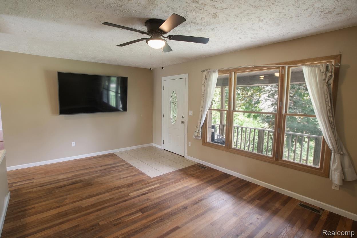 8040 Smith Road Gaines, MI 48436 - Photo 19 of 30 okcXQ.jpg