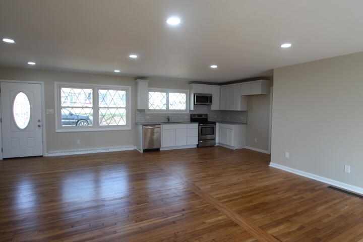 2316 Kitchen 2 -001