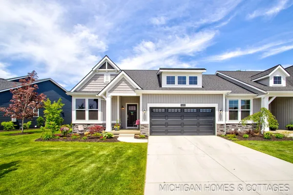 $560,000 | 14193 Phoenix Place, Holland, MI 49424