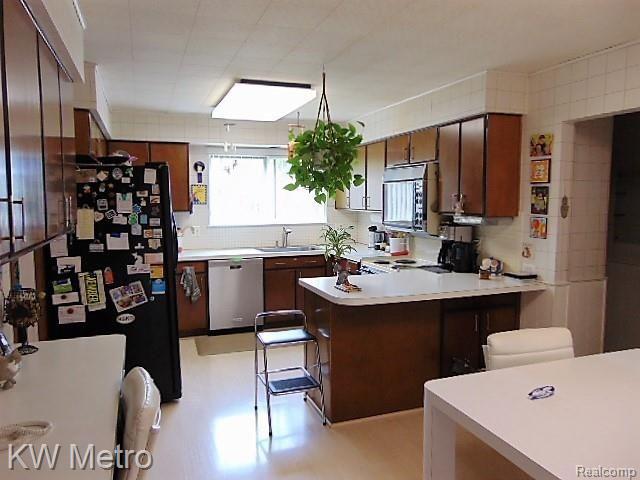 21301 Harvard Road Southfield, MI 48076 - Photo 5 of 17 DSC00892.JPG