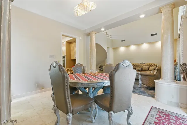 $5,000 | 8215 Crow Valley Lane, Las Vegas, NV 89113