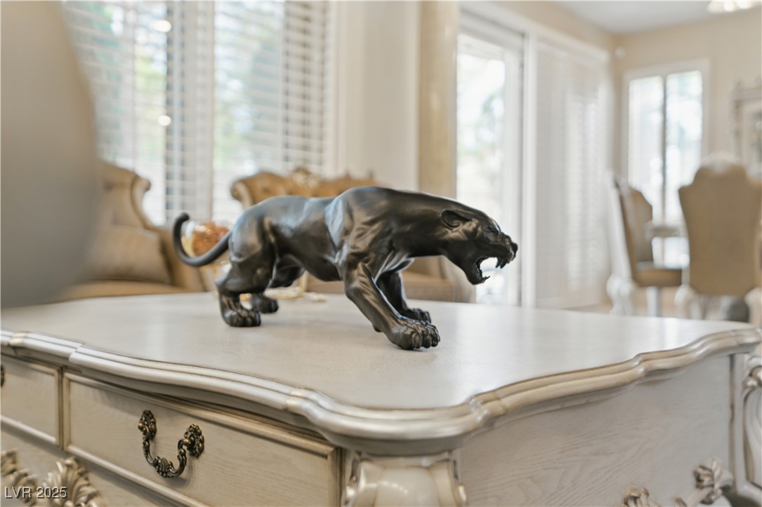 8215 Crow Valley Lane Las Vegas, NV 89113 - Photo 16 of 43 Detailed view