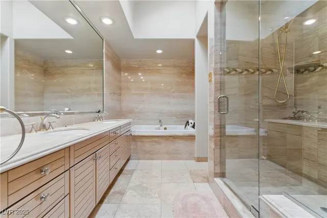 $5,000 | 8215 Crow Valley Lane, Las Vegas, NV 89113