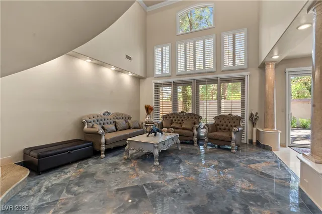 $5,000 | 8215 Crow Valley Lane, Las Vegas, NV 89113