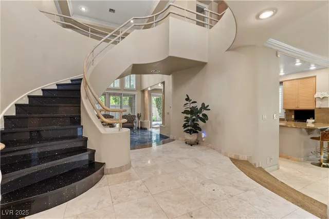 $5,000 | 8215 Crow Valley Lane, Las Vegas, NV 89113