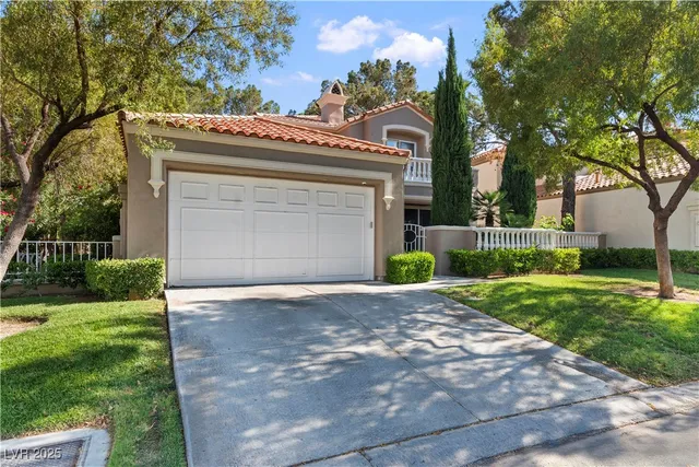 $5,000 | 8215 Crow Valley Lane, Las Vegas, NV 89113