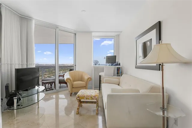 $1,890,000 | 4779 Collins Avenue, Unit 3508, Miami Beach, FL 33140