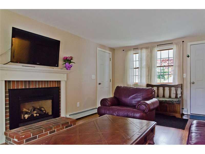 4 Pine Ridge Road Saco, ME 04072 - Photo 9 of 26 Den/Family/Great Room.