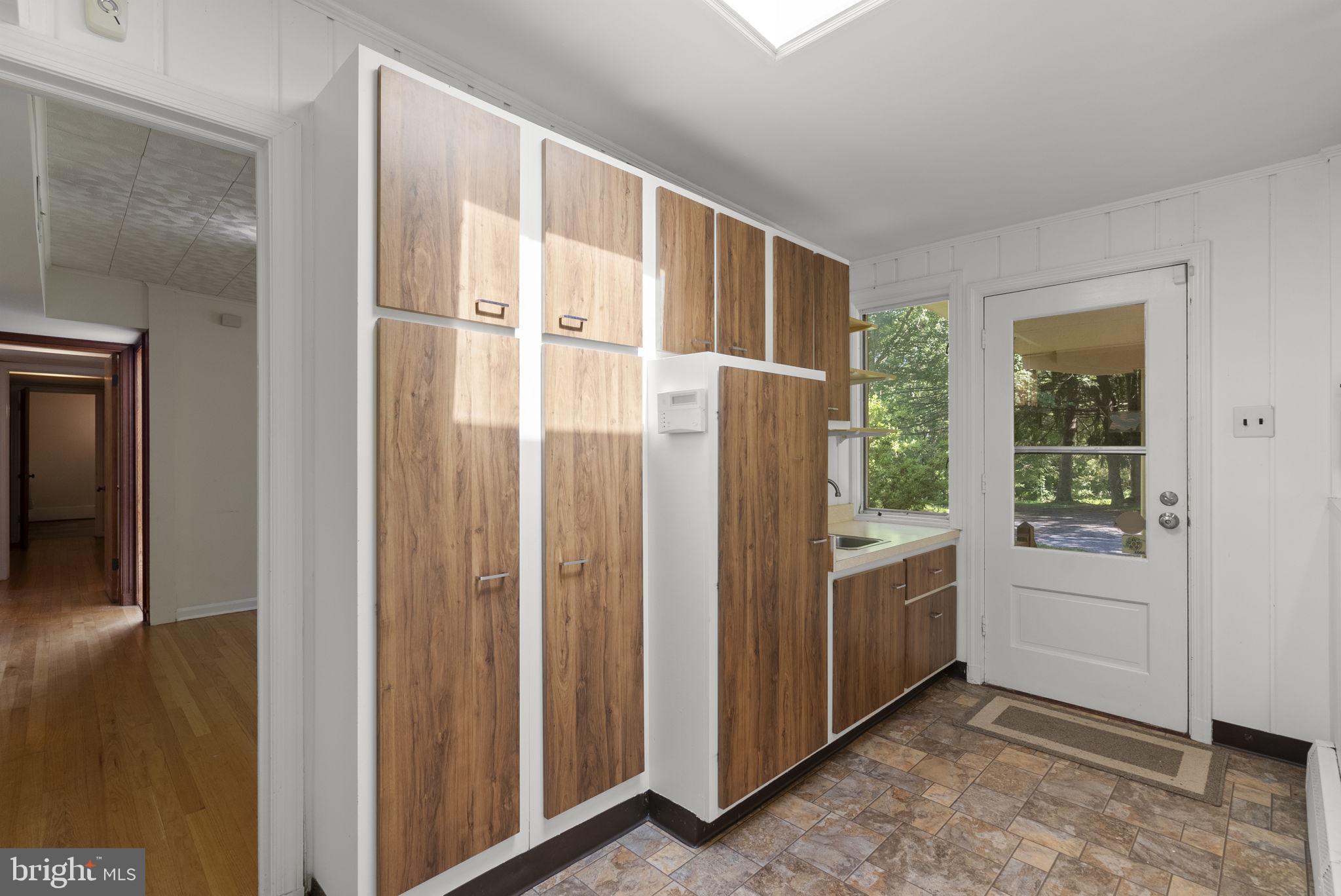 4376 Rte 97 Avenue Brookeville, MD 20833 - Photo 14 of 70 Kitchen