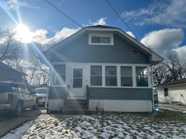 $235,000 | 1123 Front Street, Aurora, IL 60505