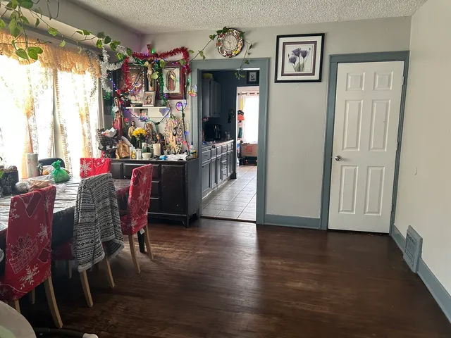 $235,000 | 1123 Front Street, Aurora, IL 60505