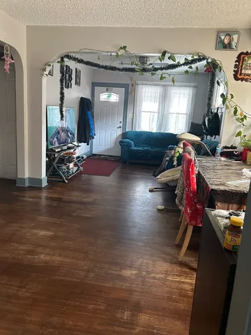 $235,000 | 1123 Front Street, Aurora, IL 60505