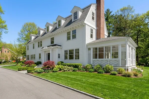 $3,985,000 | 2 Effie Place, Lexington, MA 02421
