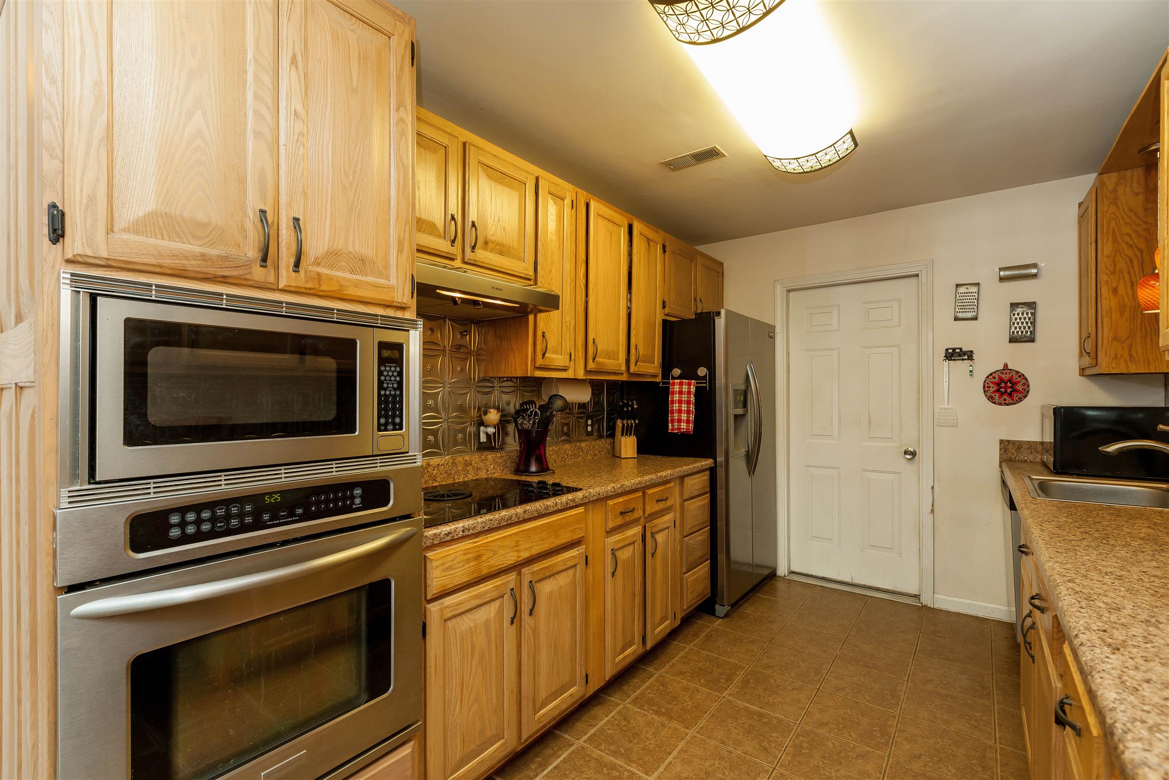 2206 Charles Way Spring Hill, TN 37174 - Photo 11 of 30 Gallery Image 11