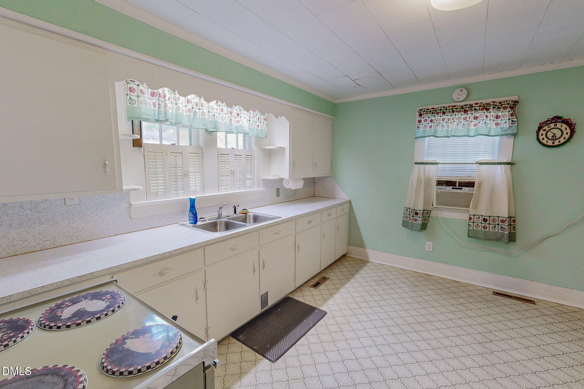 115 North Morgan Street Roxboro, NC 27573 - Photo 8 of 22 8