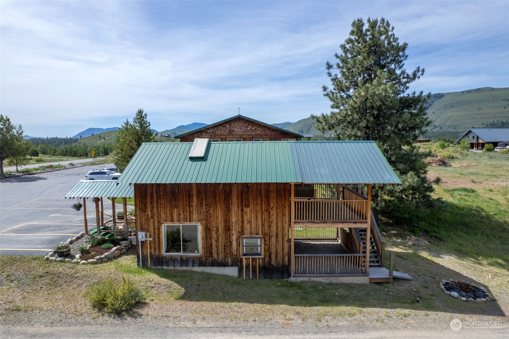 33 West Chewuch Road Winthrop, WA 98862 - Photo 25 of 33 a front view of a house with garden