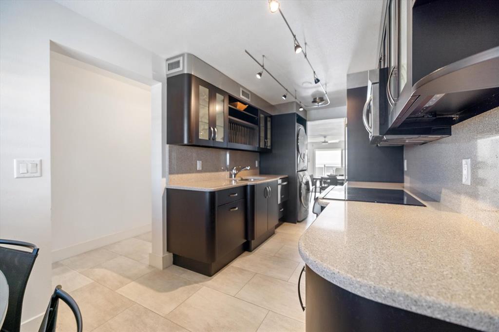 625 Beach Road, Unit 602 Sarasota, FL 34242 - Photo 12 of 65