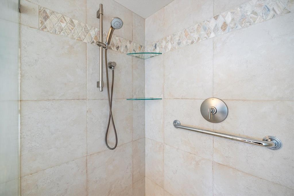 625 Beach Road, Unit 602 Sarasota, FL 34242 - Photo 29 of 65