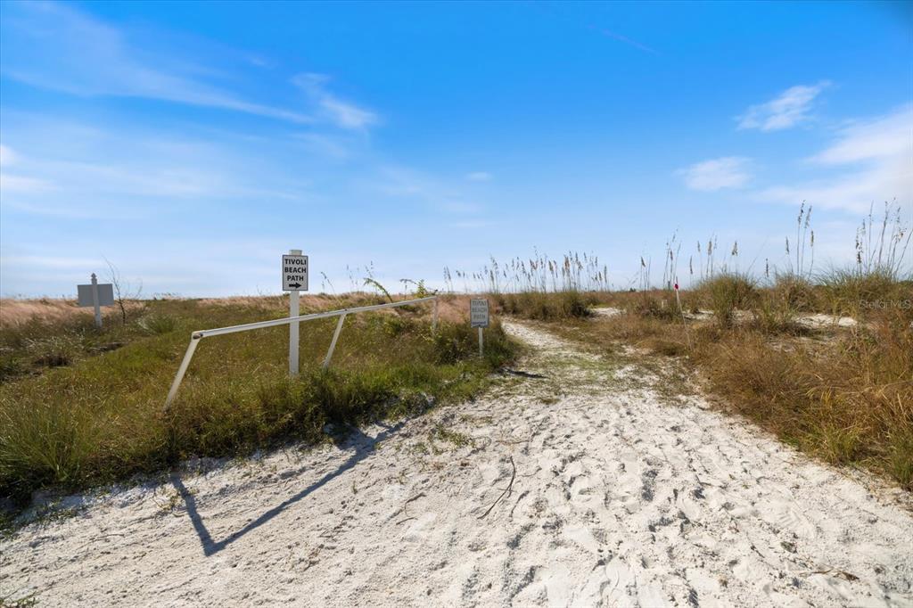 625 Beach Road, Unit 602 Sarasota, FL 34242 - Photo 58 of 65