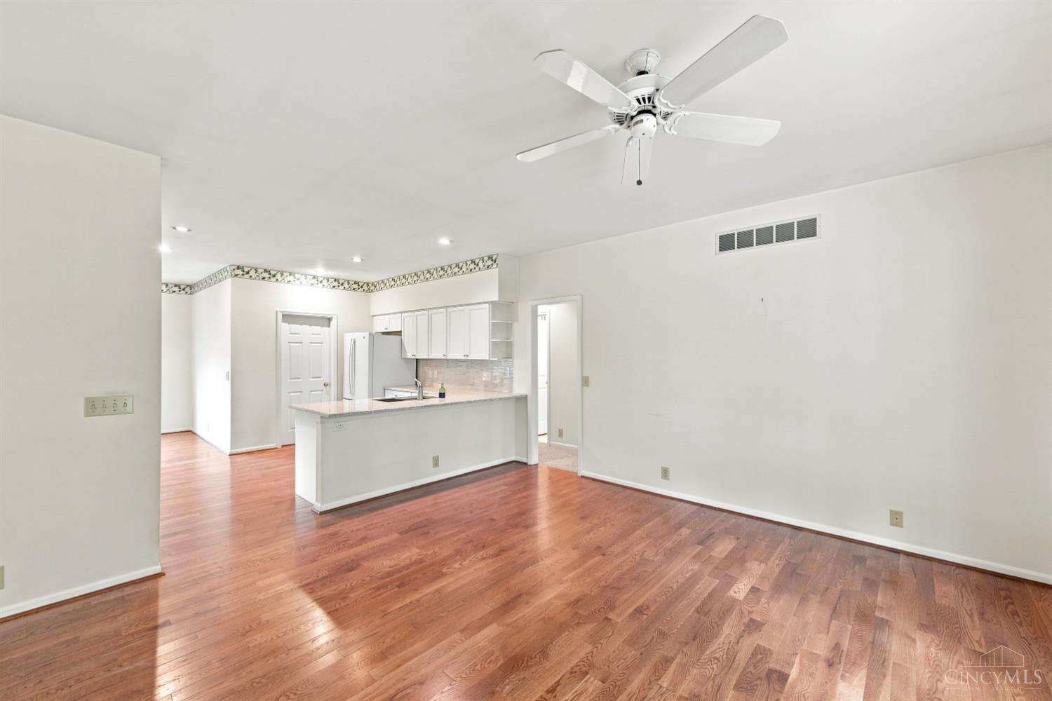 1084 Markley Road Cincinnati, OH 45230 - Photo 13 of 59 Gallery Image 13
